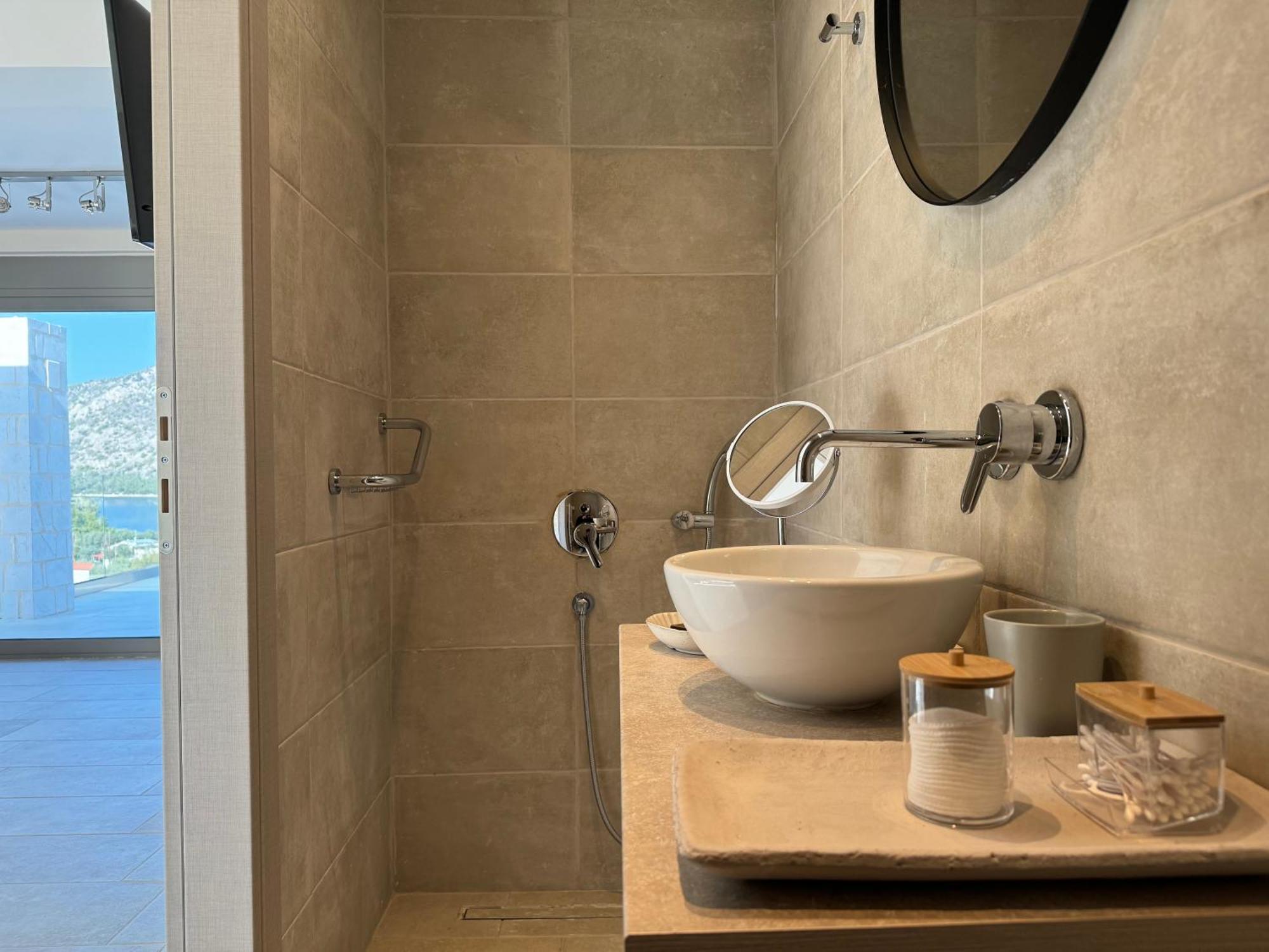 Topos Luxury Stay Heraion Лоутраки Экстерьер фото