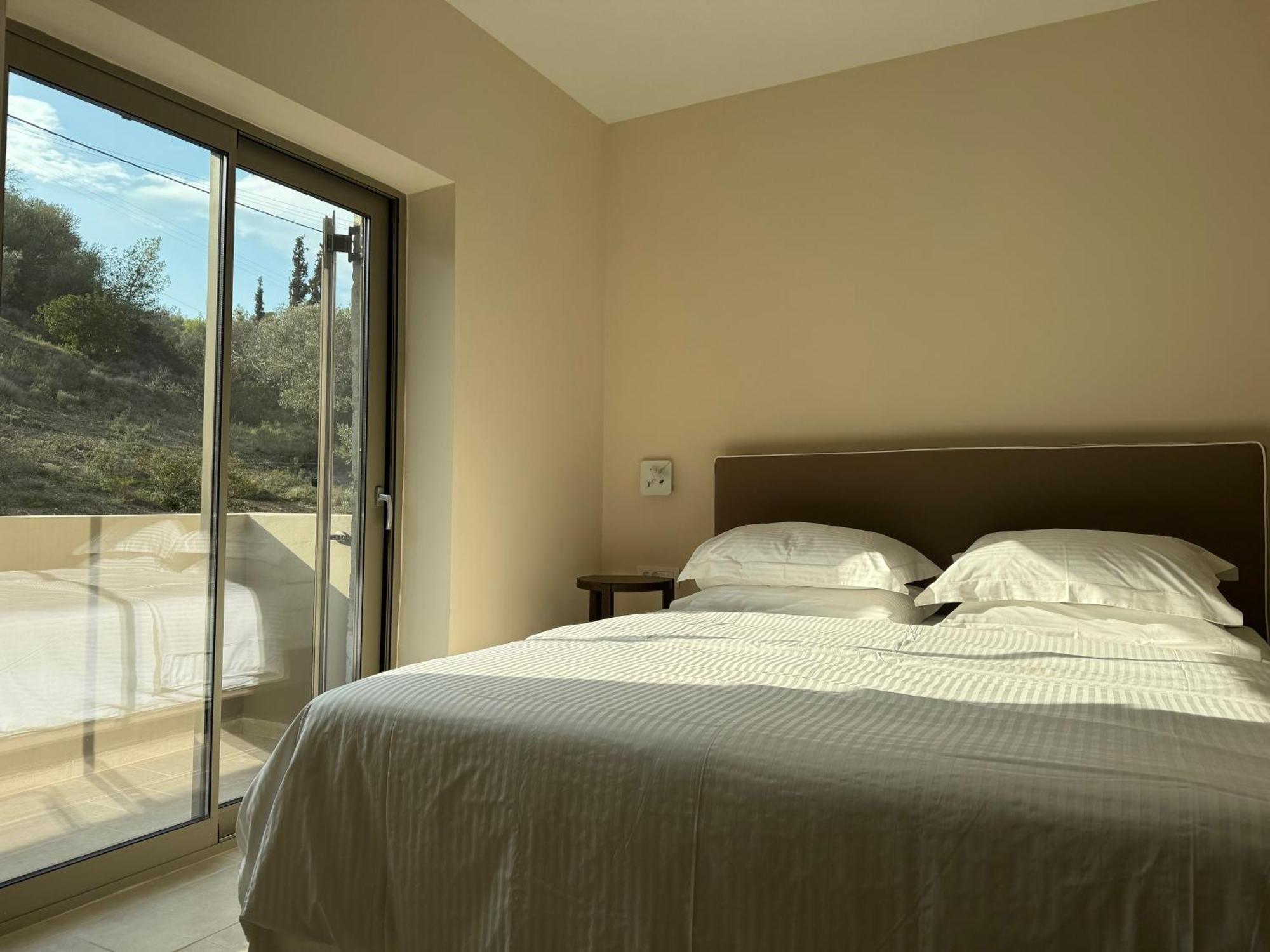 Topos Luxury Stay Heraion Лоутраки Экстерьер фото